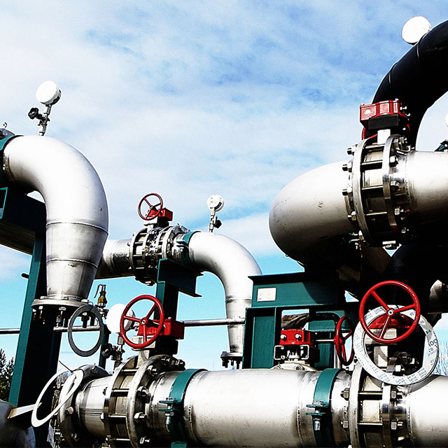The Advantages of Using Chinese-made Flanges and Pipe Fittings in the Oil and Gas Industry