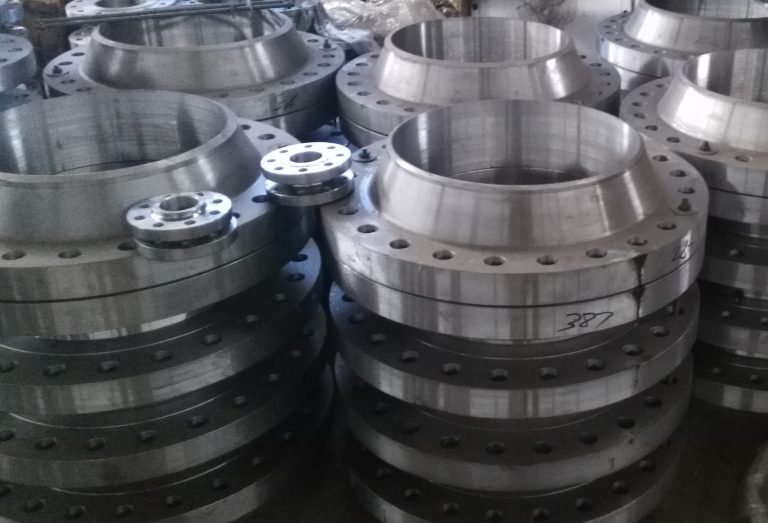What is the difference between a 150 flange and a 300 flange?