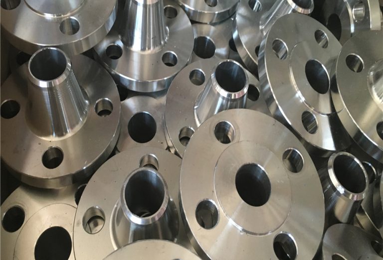 How do I differentiate between 150, 300, 600, and 900 class flanges?